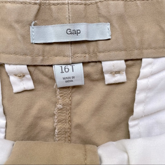 GAP Women’s Khaki Shorts with White Side Stripe - Picture 2 of 6